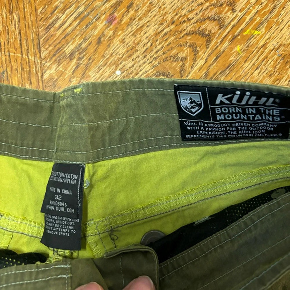 Kuhl Cargo Shorts Mens Sz 32 Green Active Casual Utility Hiking Camping Outdoor - Picture 3 of 7